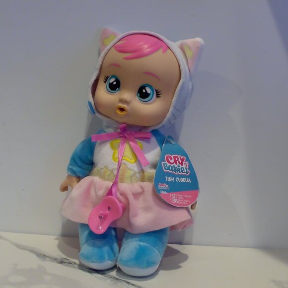Cry Babies Tiny Cuddles Talents Daisy the Cat with Pop Star Themed Baby Doll - Picture 1 of 7